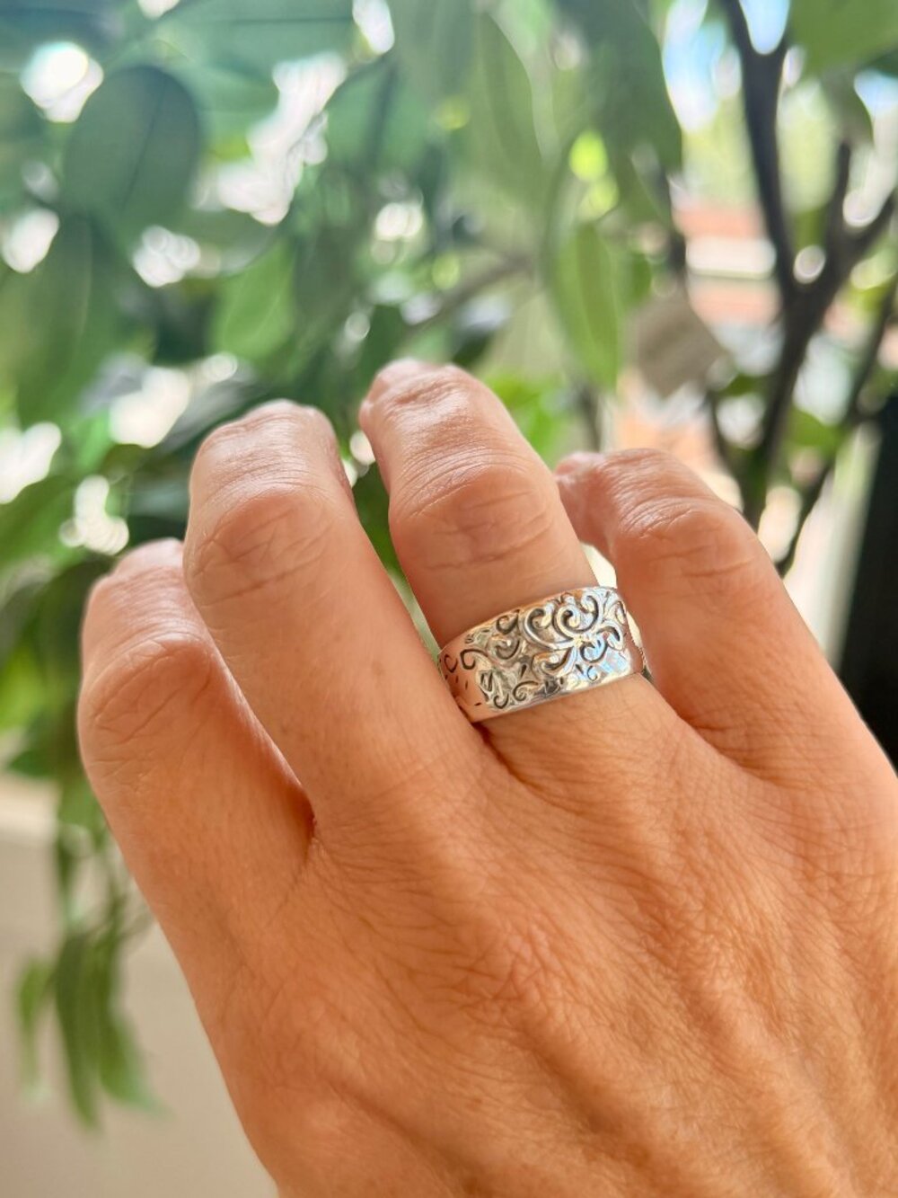 Silpada Poseidon Ring R2753 925 Sterling Silver Etched Scroll Band Size 10